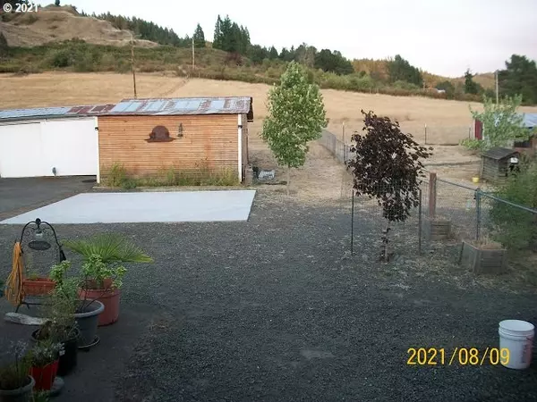 Sutherlin, OR 97479,283 NORTH STAR LN