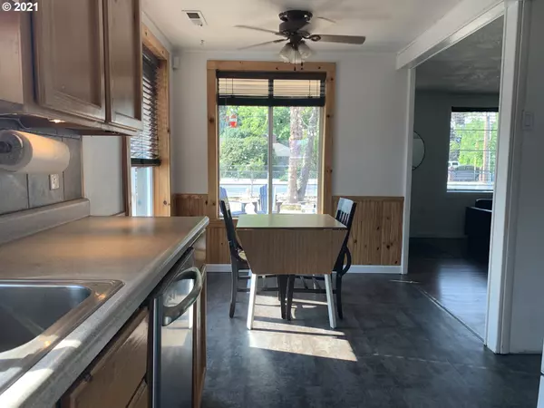 Portland, OR 97236,14115 SE BUSH ST