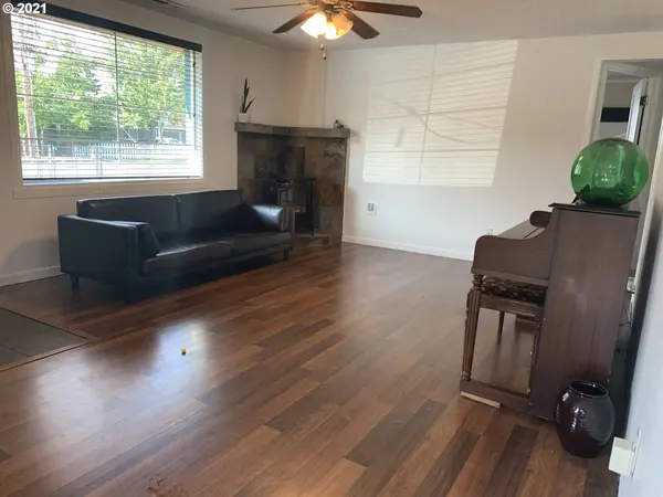 Portland, OR 97236,14115 SE BUSH ST