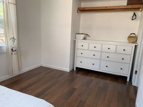 Portland, OR 97236,14115 SE BUSH ST