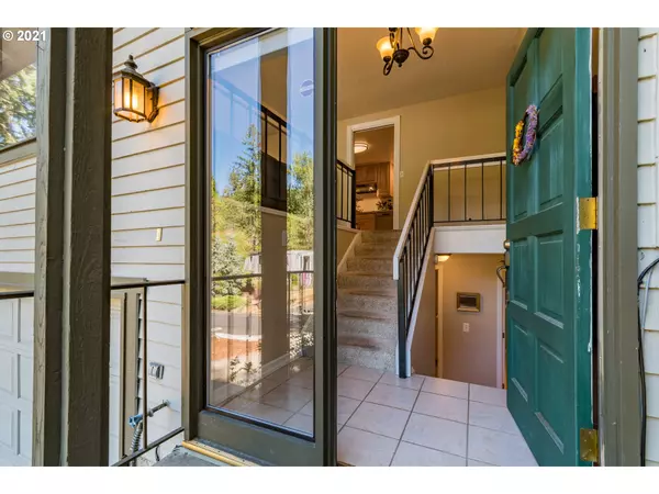 Eugene, OR 97405,290 BROOKSIDE DR