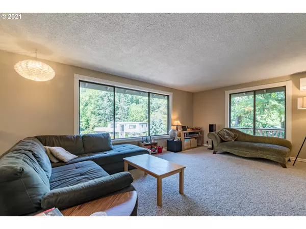 Eugene, OR 97405,290 BROOKSIDE DR