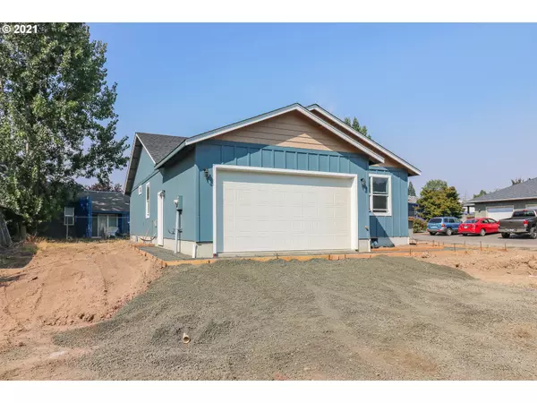 Winston, OR 97496,248 SE GREGORY DR