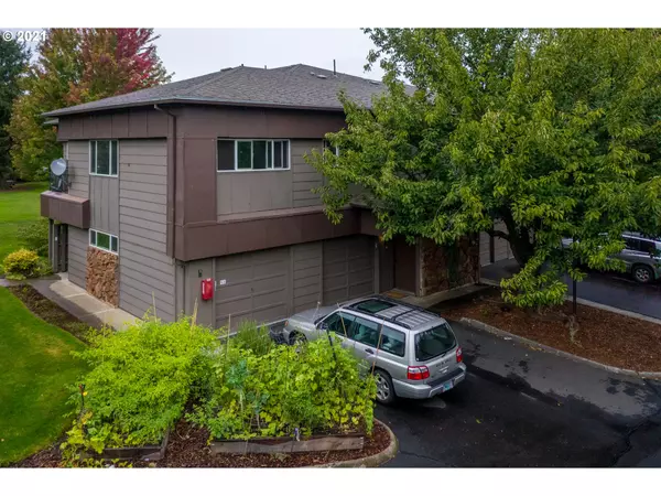 Hood River, OR 97031,917 PACIFIC AVE #7