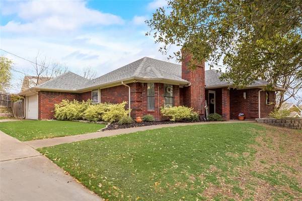 1329 Colorado Drive, Benbrook, TX 76126