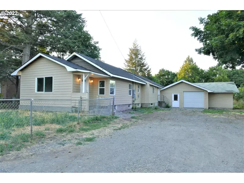 1705 Z AVE, La Grande, OR 97850