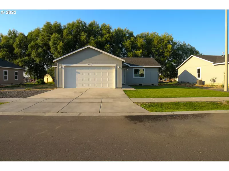 923 E MCKENZIE AVE, Hermiston, OR 97838