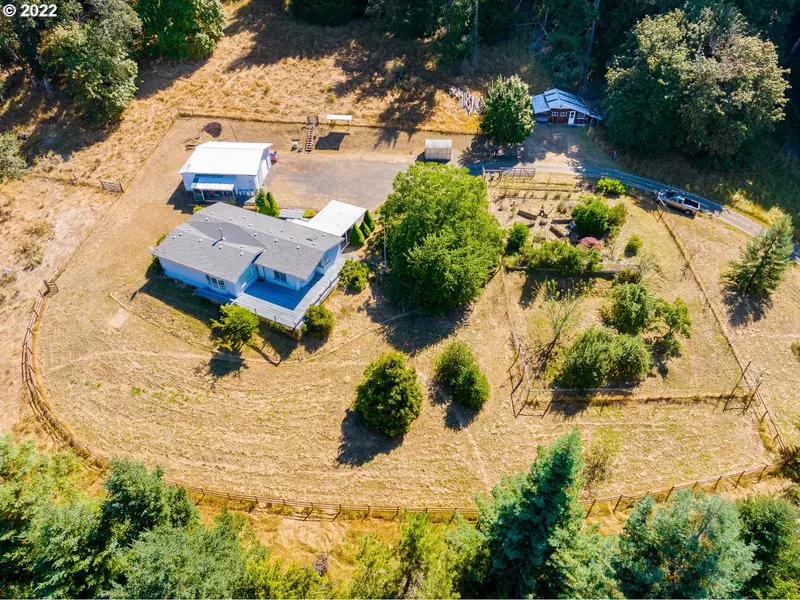 609 VINTAGE DR, Elkton, OR 97436