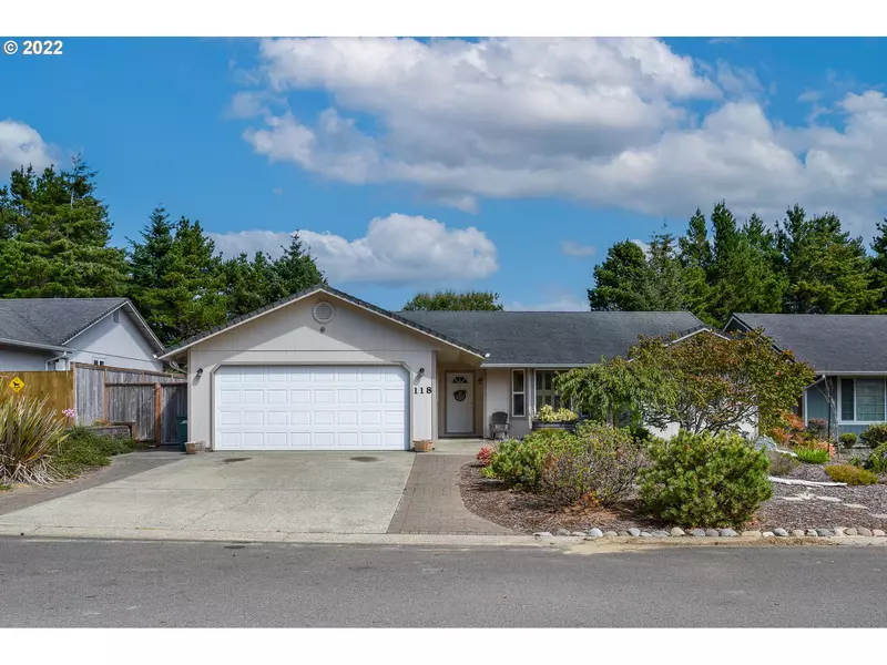 118 PARK VILLAGE LOOP, Florence, OR 97439