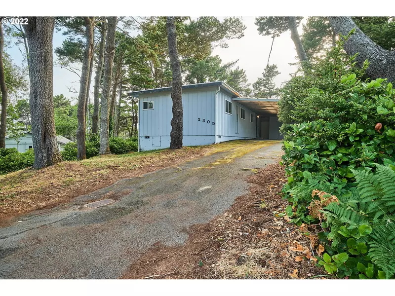 2305 NW LEE AVE, Lincoln City, OR 97367