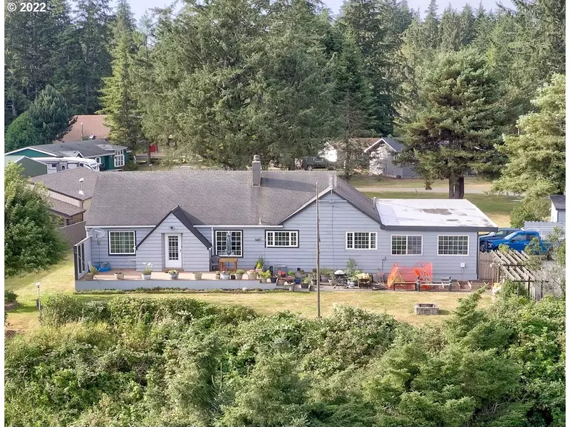 2805 CHINA HILL LN, Ilwaco, WA 98624