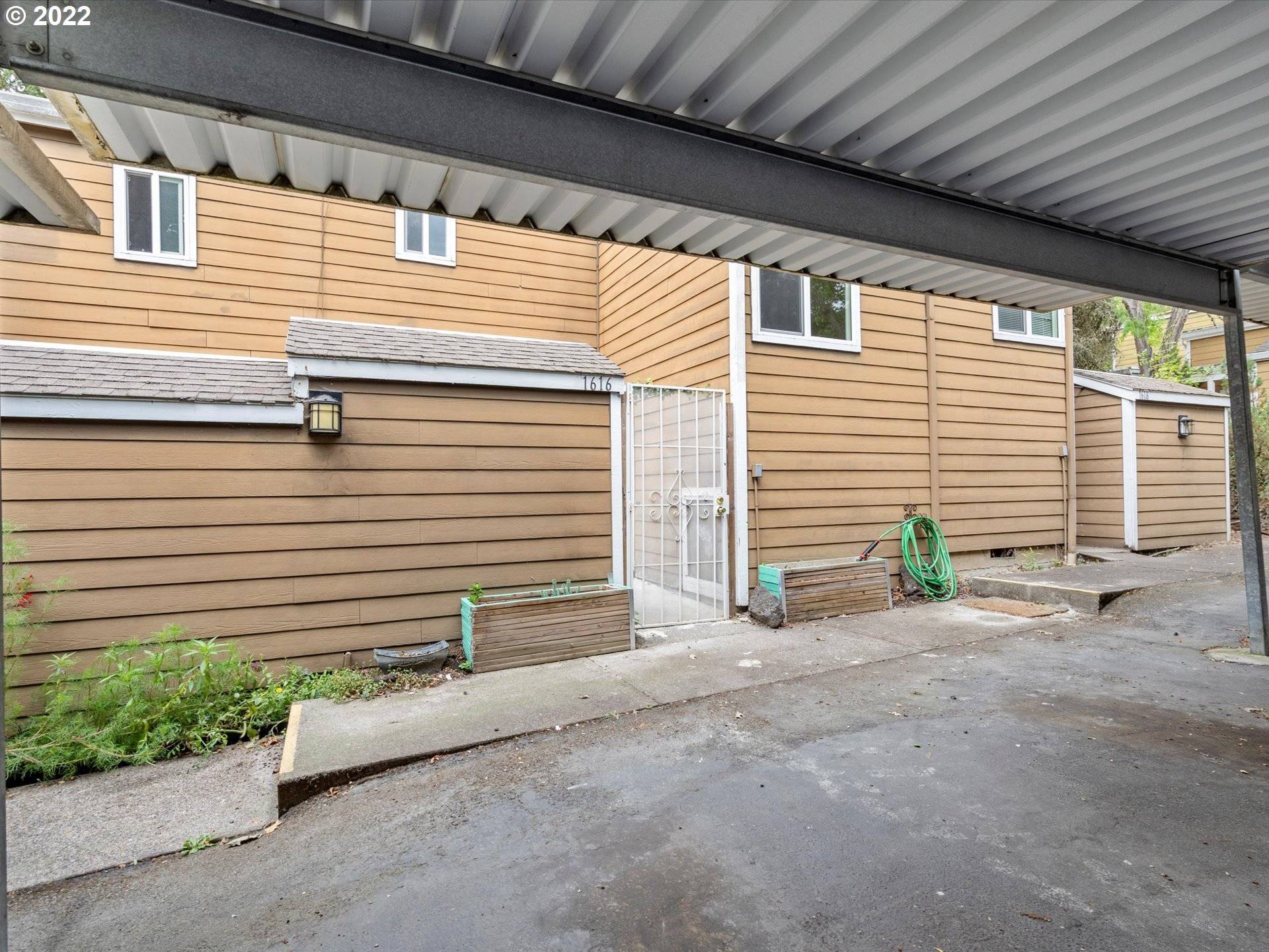 West Linn, OR 97068,1616 VILLAGE PARK PL