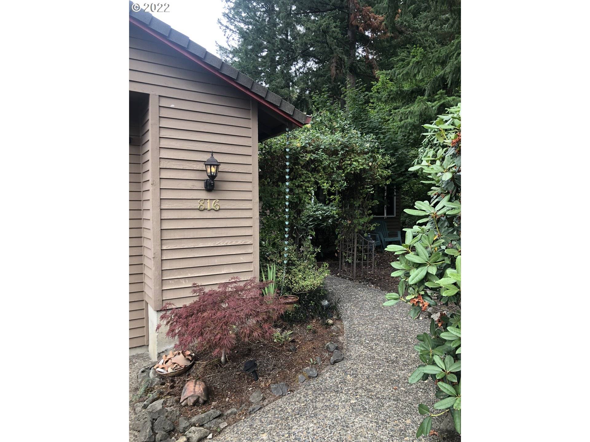 Gresham, OR 97080,816 SW OVERLOOK CT