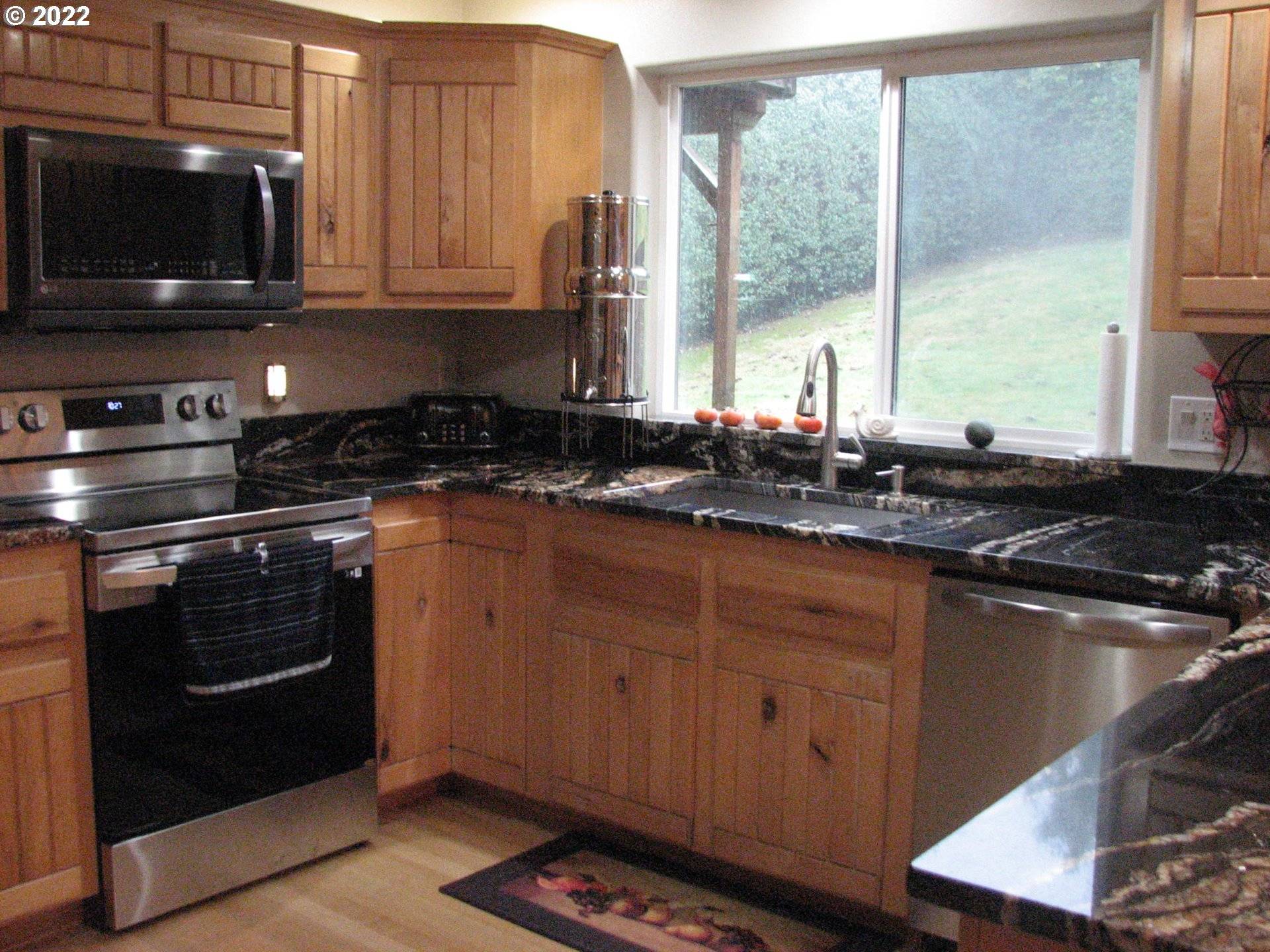 Brookings, OR 97415,600 HASSETT ST