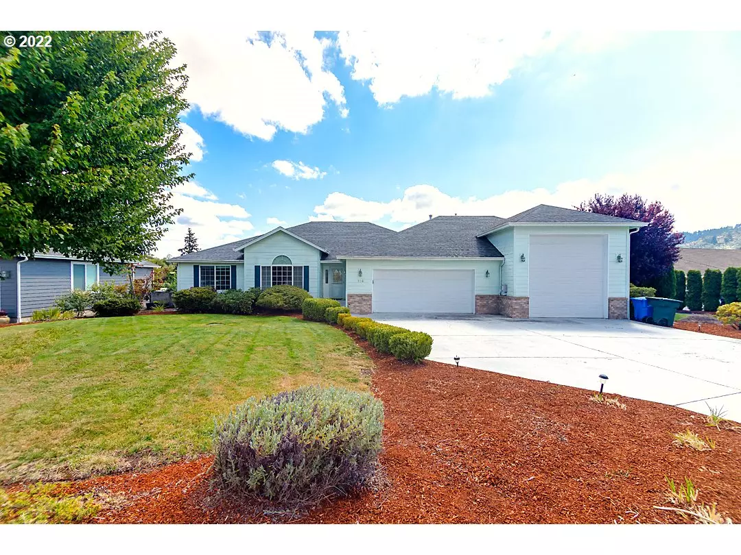 Sutherlin, OR 97479,536 ST ANDREWS CT