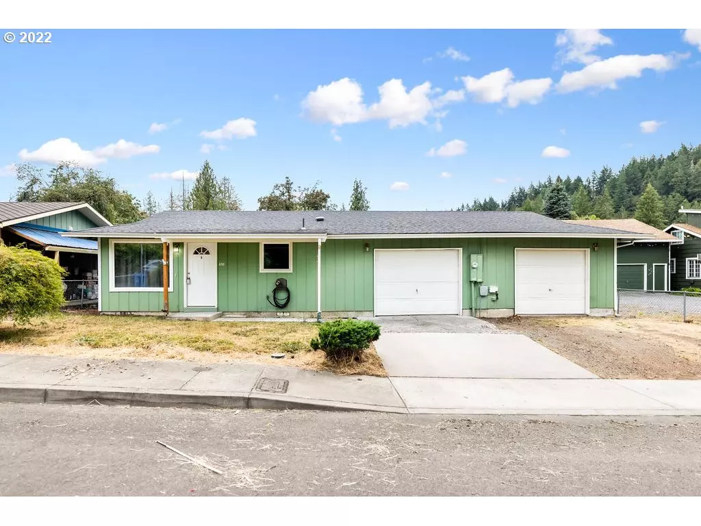 Estacada, OR 97023,438 SW LAUREL RD