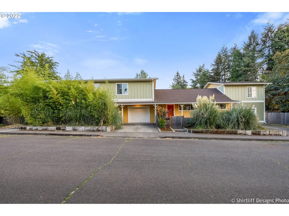 Eugene, OR 97405,870 W 20TH AVE