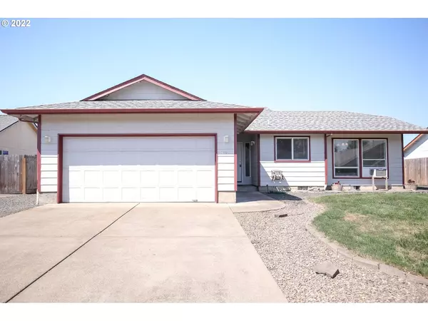 695 CRIMSON WAY, Harrisburg, OR 97446