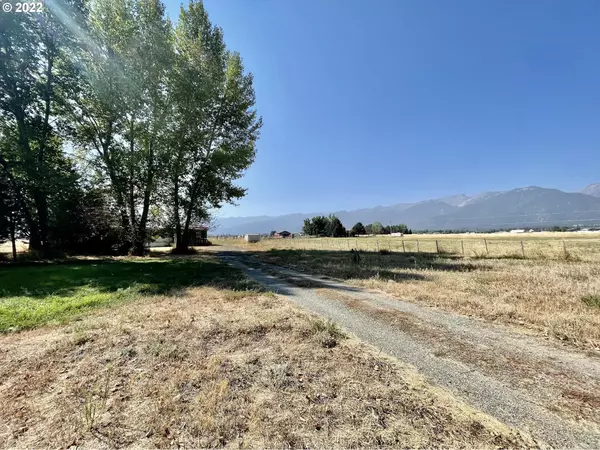 Baker City, OR 97814,15778 HUNT MTN LN