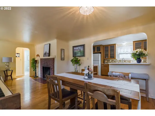 Eugene, OR 97402,1860 MONROE ST