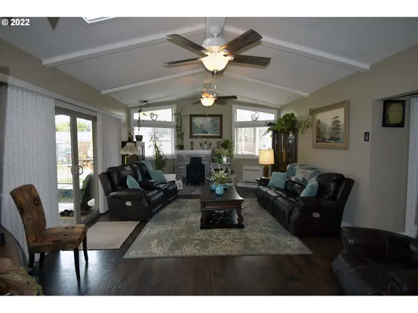 368 CAMBRIDGE ST, Springfield, OR 97477