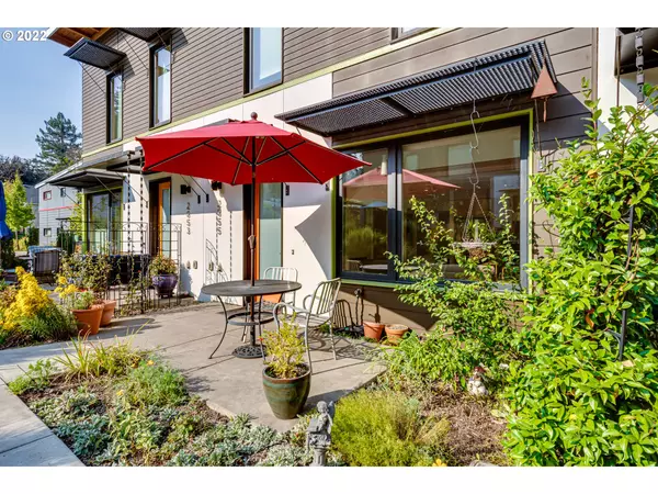 Eugene, OR 97405,2855 FRIENDLY ST