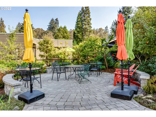 Eugene, OR 97405,2855 FRIENDLY ST