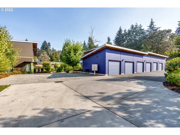 Eugene, OR 97405,2855 FRIENDLY ST