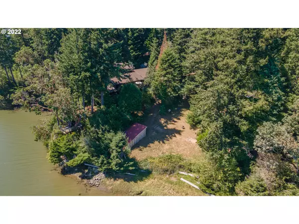 North Bend, OR 97459,93472 OSPREY LN