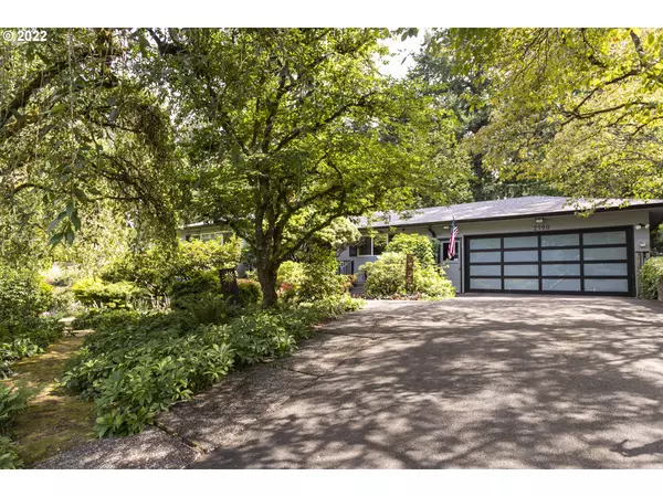 2190 FERNWOOD CIR, Lake Oswego, OR 97034