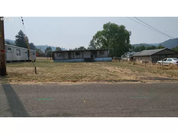 Roseburg, OR 97470,269 CLUB AVE