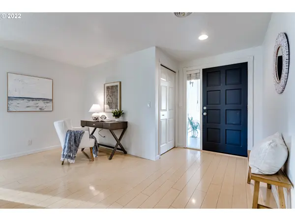 2987 GILHAM RD, Eugene, OR 97408