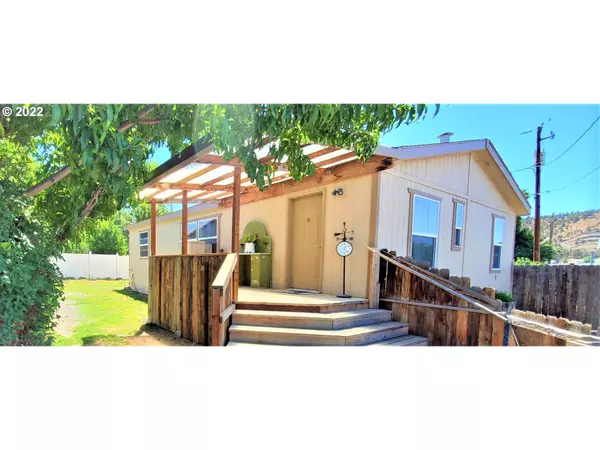 1502 NW STUDEBAKER DR, Prineville, OR 97754