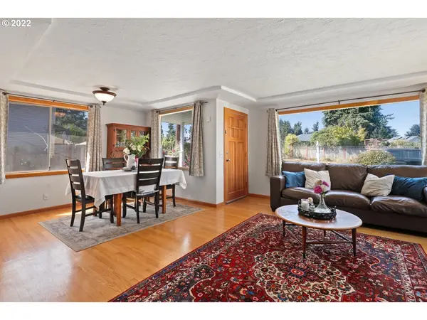 Oregon City, OR 97045,182 A V DAVIS RD