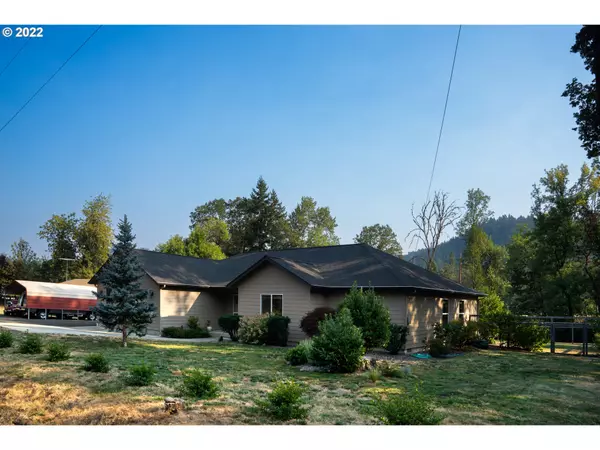 Roseburg, OR 97471,162 BRONCO DR