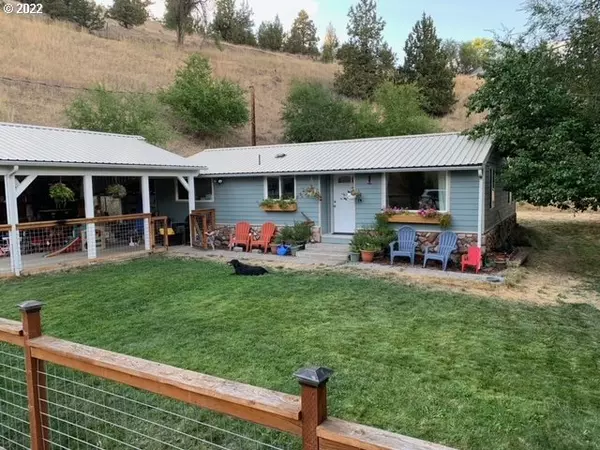 280 SW 4TH AVE, John Day, OR 97845