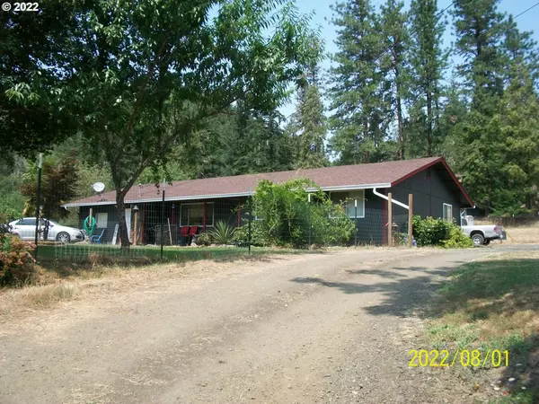 426 NORTH SIDE RD, Sutherlin, OR 97479