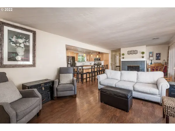 Eugene, OR 97404,319 MINT AVE