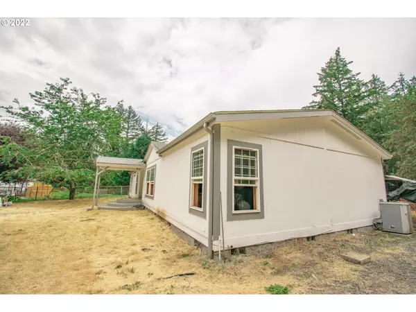 Dorena, OR 97434,38435 ROW RIVER RD