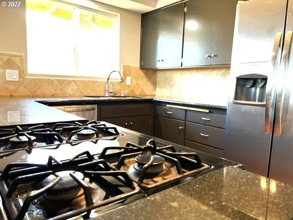 Springfield, OR 97478,955 S 38TH ST