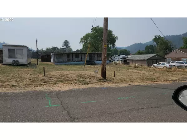 Roseburg, OR 97470,269 CLUB AVE