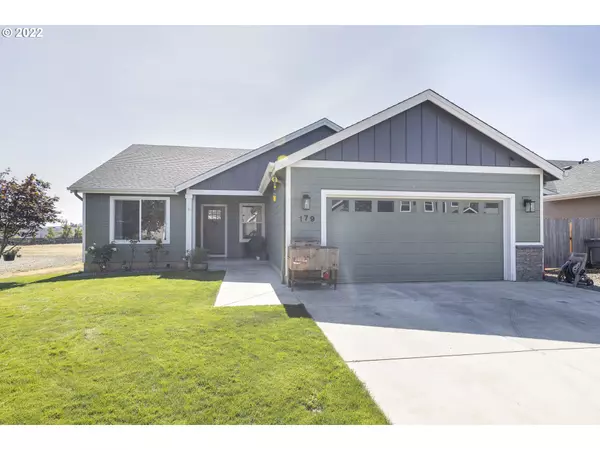 179 NW CARD AVE, Dallas, OR 97338