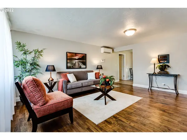 3960 VIRGINIA AVE, Springfield, OR 97478