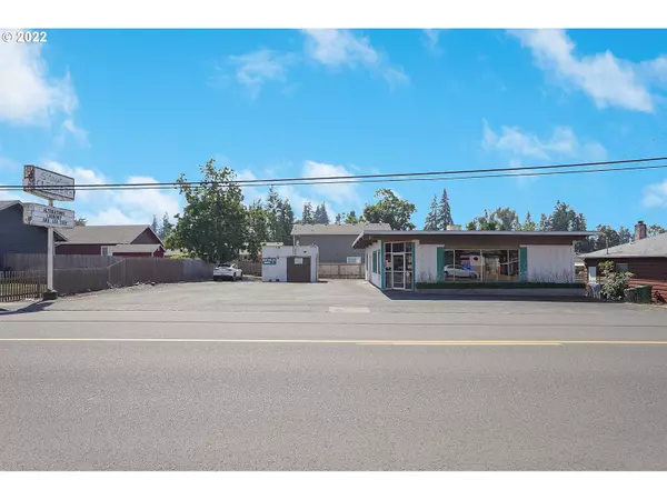 320 W WASHINGTON ST, Stayton, OR 97383