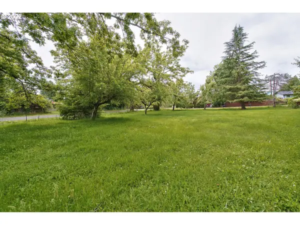 Oregon City, OR 97045,13889 CLEVELAND ST