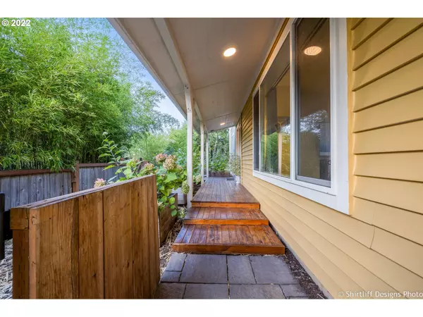 Eugene, OR 97405,870 W 20TH AVE