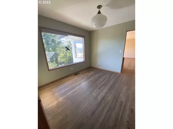 West Linn, OR 97068,19081 KANTARA CT