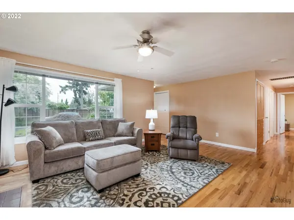 715 FREMONT AVE, Eugene, OR 97404