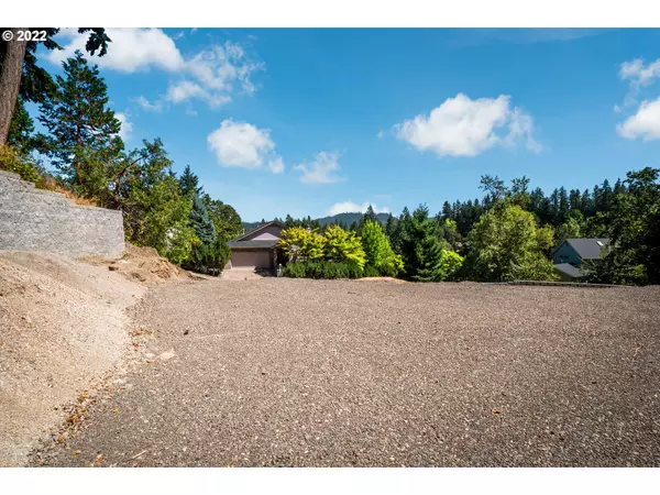 Eugene, OR 97405,3692 LAWRENCE ST