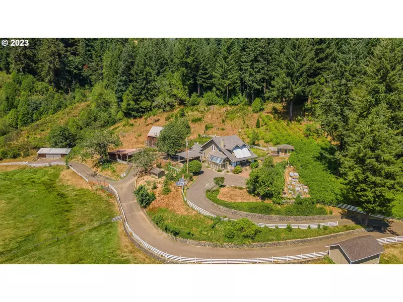 94753 HAYNES WAY LN, North Bend, OR 97459